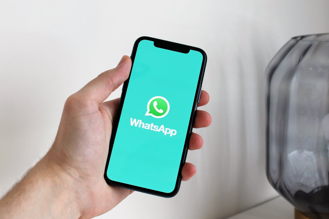 Entenda como funciona o chatbot para whatsapp e como você pode criar um sem complicações para ajudar em seus projetos online.