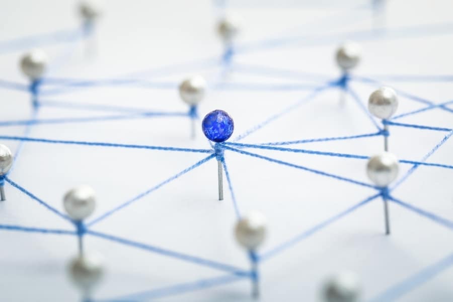 Link building ainda funciona em 2025? Descubra como os backlinks, aliados à IA, fortalecem o SEO e aumentam a autoridade digital.